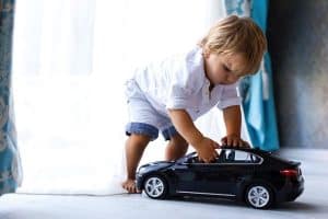 Autos und Autorennen begeistern uns bereits seit dem Kindesalter